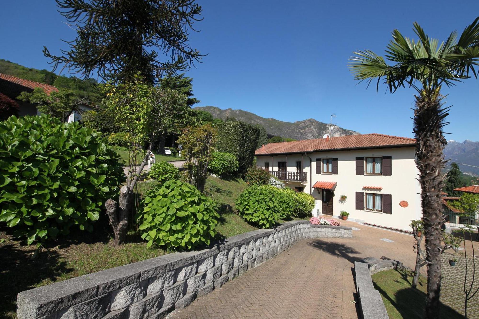 The Cottage On The Lake - Happy Rentals Baveno Exterior photo